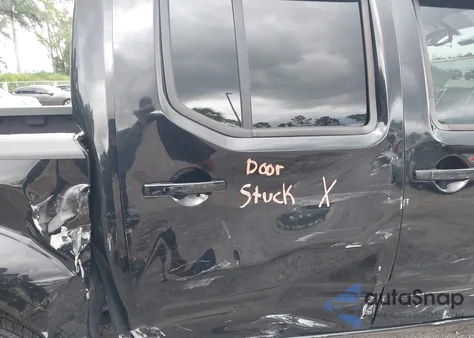 2011 Nissan Frontier Pro-4X из США, поврежденный, VIN 1N6AD0EV1BC413296